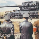 1941: Hitler Melakukan Inspeksi  800mm “Schwerer Gustav”  Railway Gun