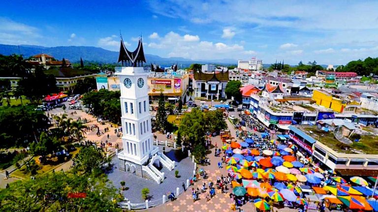 Sejarah Bukittinggi: Kota Jam Gadang